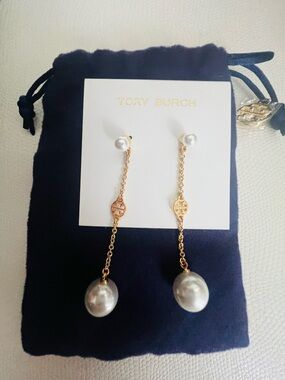 New with dust bag Tory Burch Gold Pearl Drop Earrings w Logo Accent Retail $109